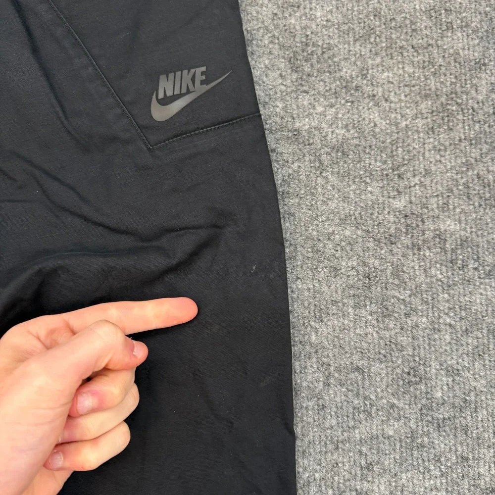Nike Men's Cotton Blend Bonded Woven Black Cropped Pants Size 30, 876972-010